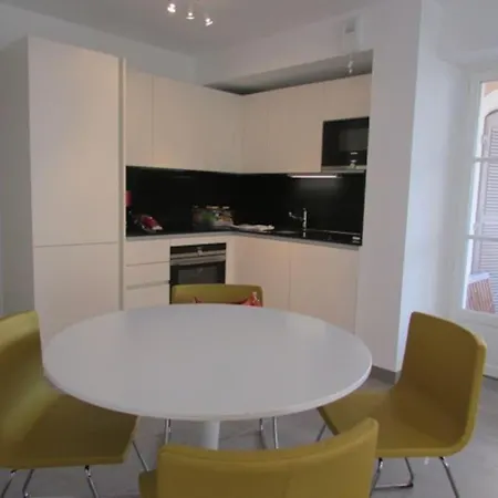 New Development Place Des Lices Appartement