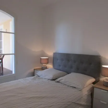 New Development Place Des Lices Apartamento Saint-Tropez