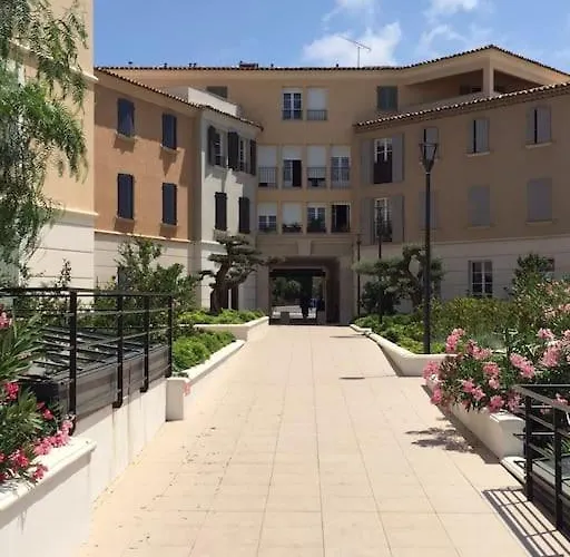 New Development Place Des Lices Apartment