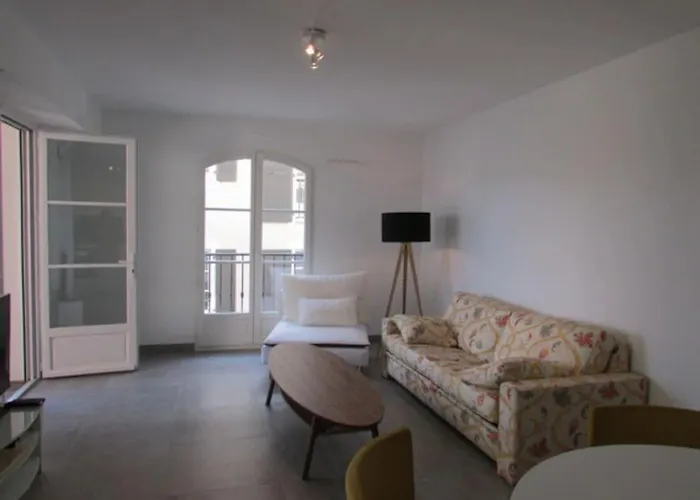 New Development Place Des Lices